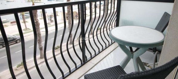 2 bedrooms Apartment in Gzira, Malta No. 9330 2