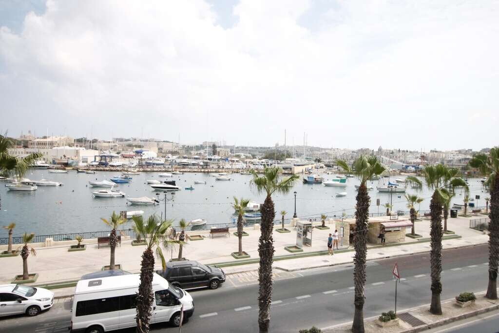 2 bedrooms Apartment in Gzira, Malta No. 9330