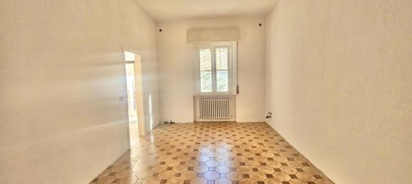 5 bedrooms Apartment in Forlì, Italy No. 334479 2