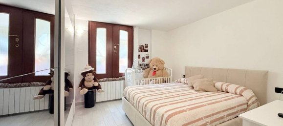 3 bedrooms Apartment in Opera, Italy No. 318039 11