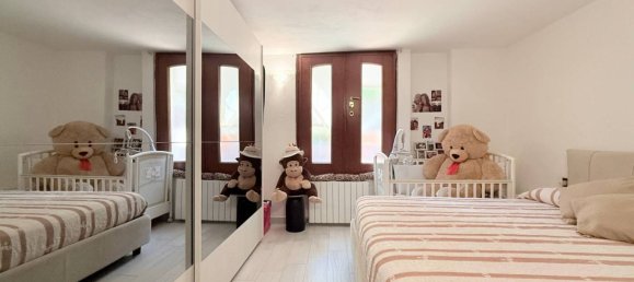 3 bedrooms Apartment in Opera, Italy No. 318039 12