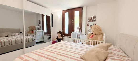 3 bedrooms Apartment in Opera, Italy No. 318039 13