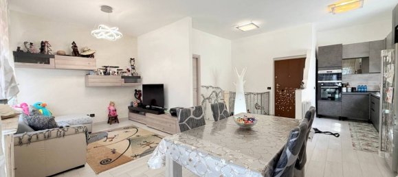 3 bedrooms Apartment in Opera, Italy No. 318039 5