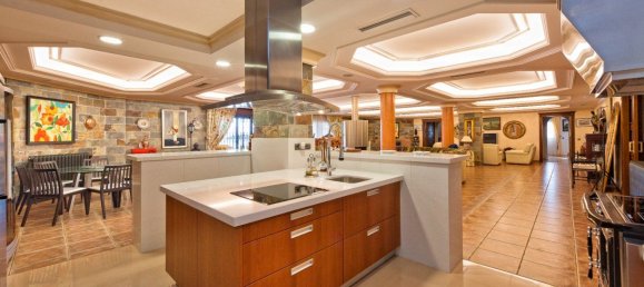 7 bedrooms Villa in Mijas, Spain No. 140024 11