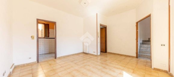 3 bedrooms Apartment in Rome, Italy No. 278000 3