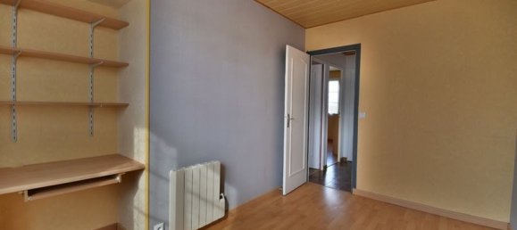 3 bedrooms House in Jouy, France No. 198373 6