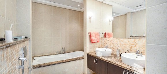 3 bedrooms Villa in Jumeirah Park, UAE No. 17697 10