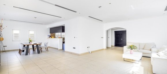 3 bedrooms Villa in Jumeirah Park, UAE No. 17697 4