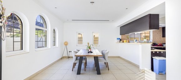 3 bedrooms Villa in Jumeirah Park, UAE No. 17697 5