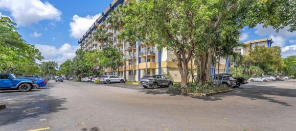 1 chambre propriété commerciale à vendre à Miami, Miami-Dade, Florida, USA № 614651 3