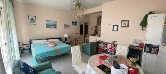 Дом с 4 комнатами в Ламеция Терме, Италия № 143857 15