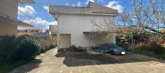 Дом с 4 комнатами в Ламеция Терме, Италия № 143857 3