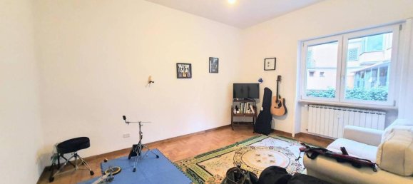 5 rooms Apartment in Rome, Italy No. 30600 10