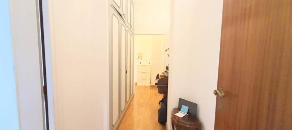 5 rooms Apartment in Rome, Italy No. 30600 13