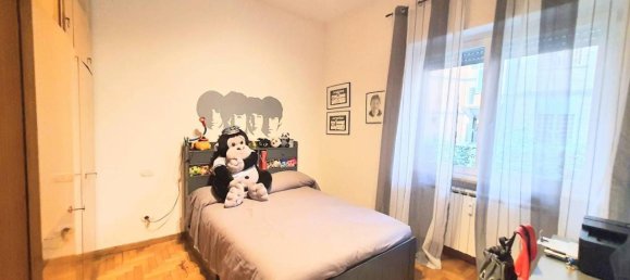 5 rooms Apartment in Rome, Italy No. 30600 9