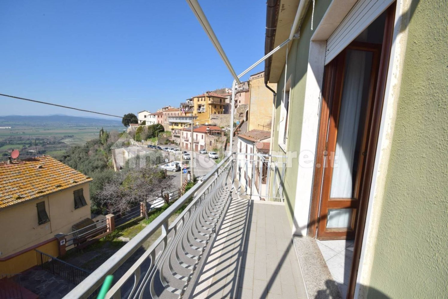 Apartamento de 2 dormitorios en Follonica, Italy No. 265865