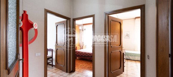 3 Schlafzimmer Wohnung in Vignola, Italy, Nr. 379668 8