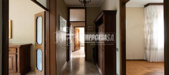 3 Schlafzimmer Wohnung in Vignola, Italy, Nr. 379668 23