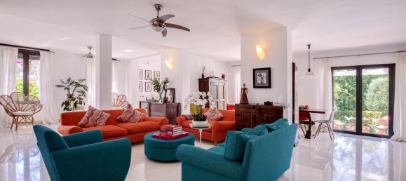 5 bedrooms Villa in Nueva Andalucia, Spain No. 4780 6