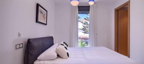 5 bedrooms Villa in Nueva Andalucia, Spain No. 4780 20