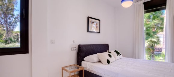 5 bedrooms Villa in Nueva Andalucia, Spain No. 4780 19