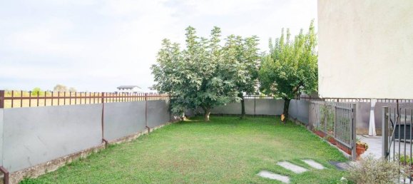 4-Zimmer Haus in Caselle Lurani, Italy, Nr. 42603 6