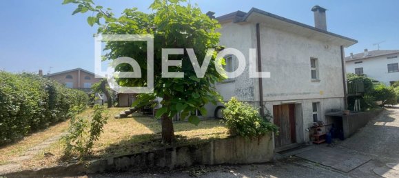 10غرفة فيلا في Udine, Italy رقم 292340 50