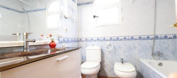 Casa de 4 dormitorios en Dehesa De Campoamor, Spain No. 188402 12