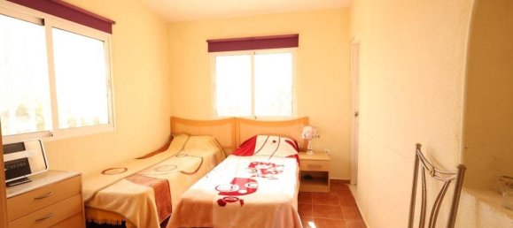 Casa de 4 dormitorios en Dehesa De Campoamor, Spain No. 188402 25