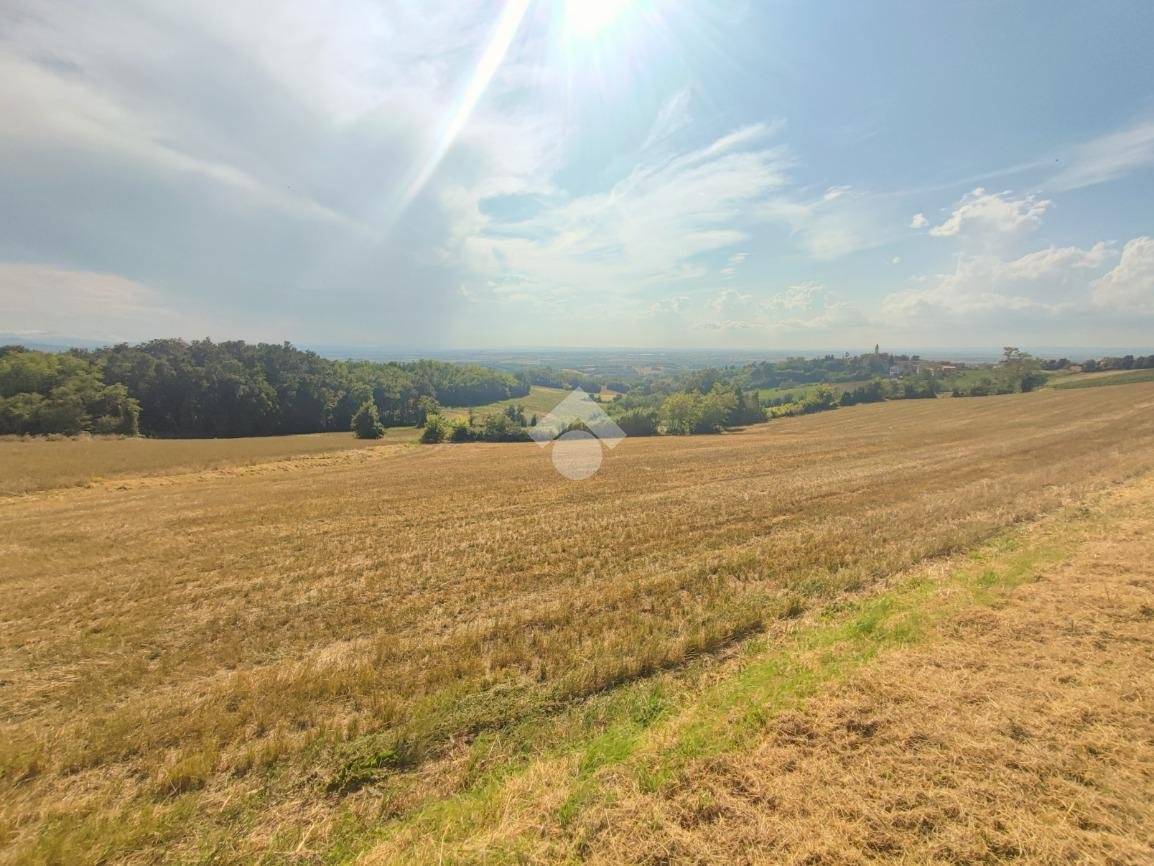 10745m² Land in Carezzano, Italy No. 273237