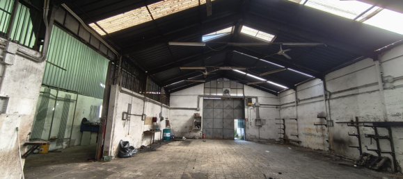 900m² Warehouse in Rome, Italy No. 280522 8