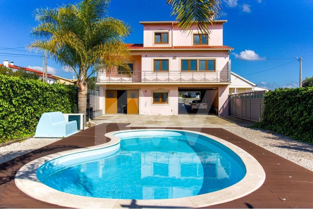 3 bedrooms House in Lourical, Portugal No. 75026