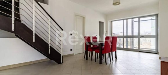 3-salle Appartement à Chieri, Italy No. 43503 4