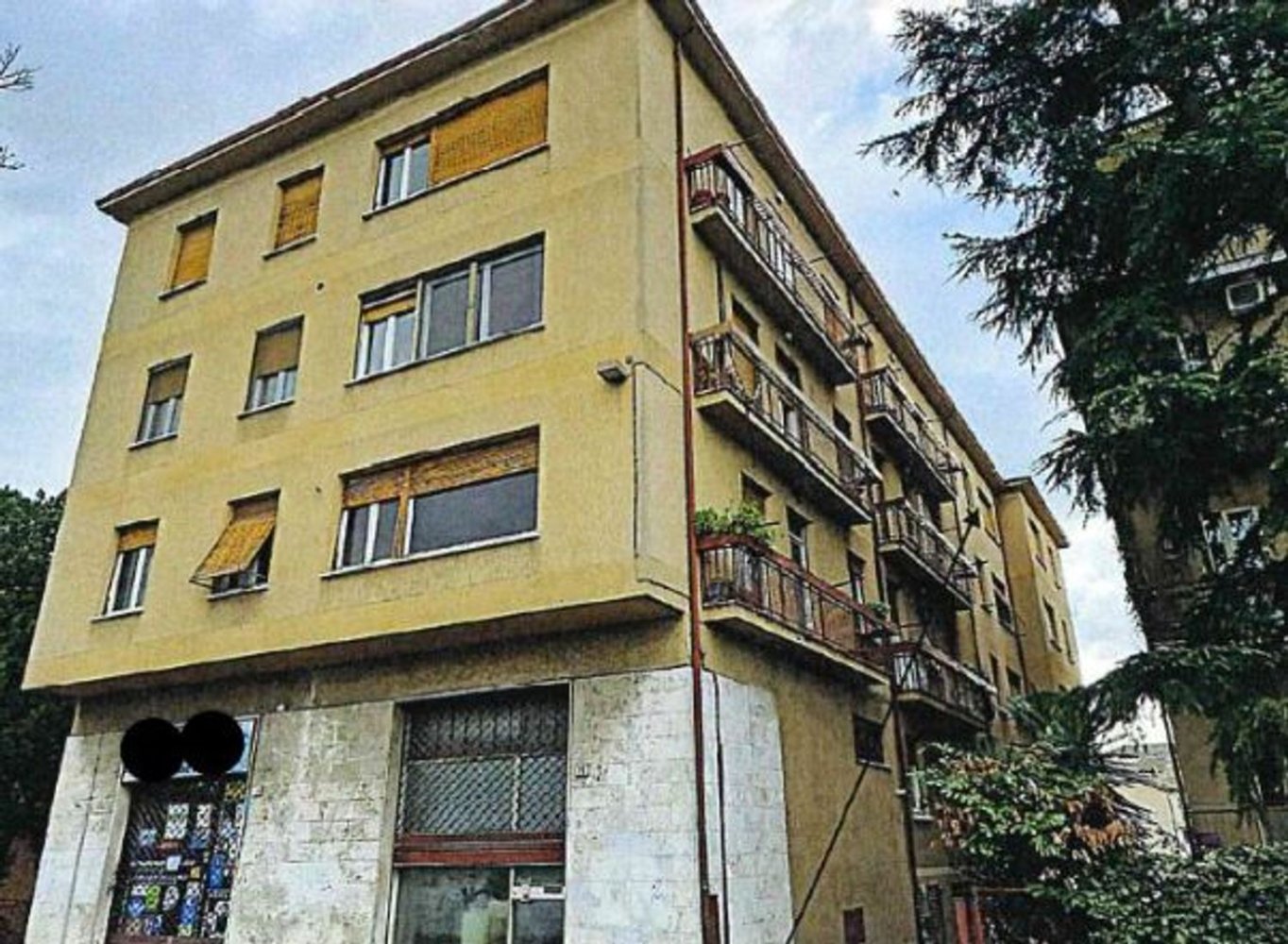 Квартира с 4 комнатами в Фолиньо, Италия № 44050