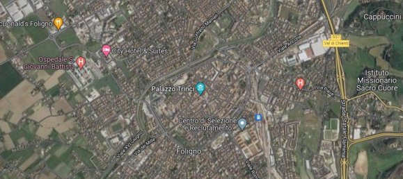 Квартира с 4 комнатами в Фолиньо, Италия № 44050 10