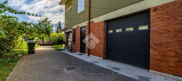 5 bedrooms Villa in Verona, Italy No. 361662 38