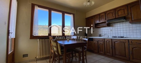 5 bedrooms House in Martignat, France No. 263087 5