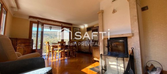 5 bedrooms House in Martignat, France No. 263087 4