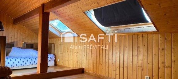 5 bedrooms House in Martignat, France No. 263087 6