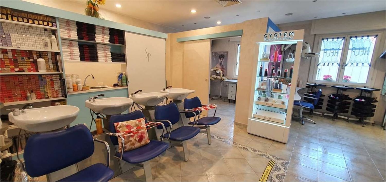 Bureau à Vimodrone, Italy 109m² No. 359002