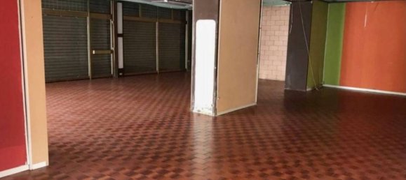 Propiedad comercial de 2 habitaciónes en Fondi, Italy No. 32629 6