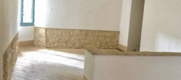 Propiedad comercial de 2 habitaciónes en Fondi, Italy No. 32629 12