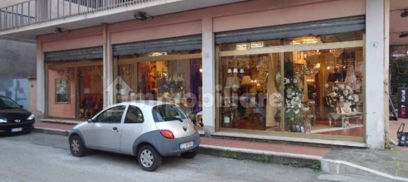 Propiedad comercial de 2 habitaciónes en Fondi, Italy No. 32629 4