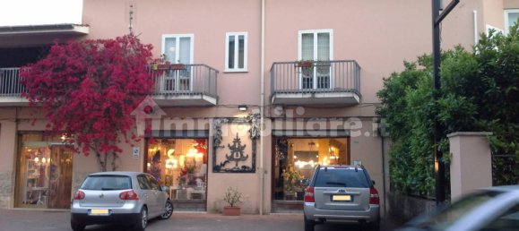 Propiedad comercial de 2 habitaciónes en Fondi, Italy No. 32629 14