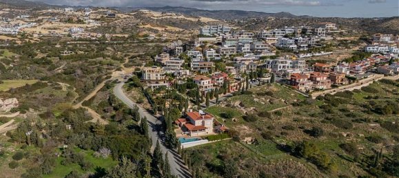 5 bedrooms Villa in Limassol, Cyprus No. 10231 18