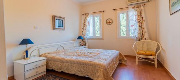 5 bedrooms Villa in Limassol, Cyprus No. 10231 13