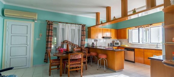 5 bedrooms Villa in Limassol, Cyprus No. 10231 5