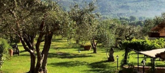 5 bedrooms Villa in Cortona, Italy No. 528 4