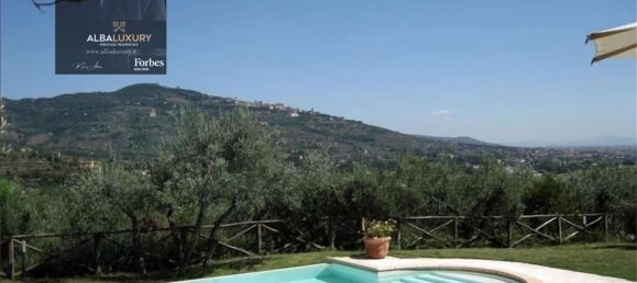 5 bedrooms Villa in Cortona, Italy No. 528 11