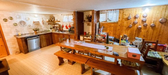 Дом с 6 комнатами в Сан Джованни Вальдарно, Италия № 47032 5